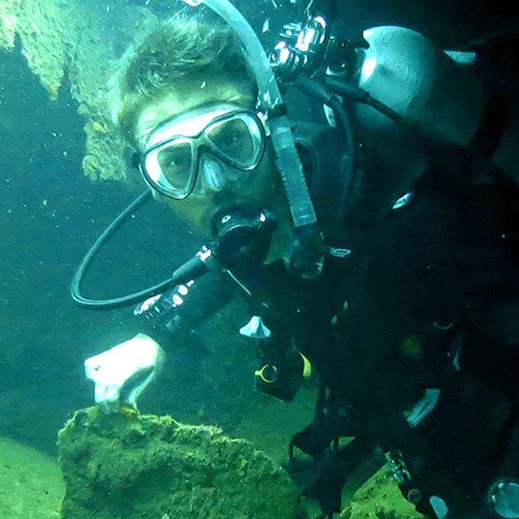 ADVENTURE DIVING